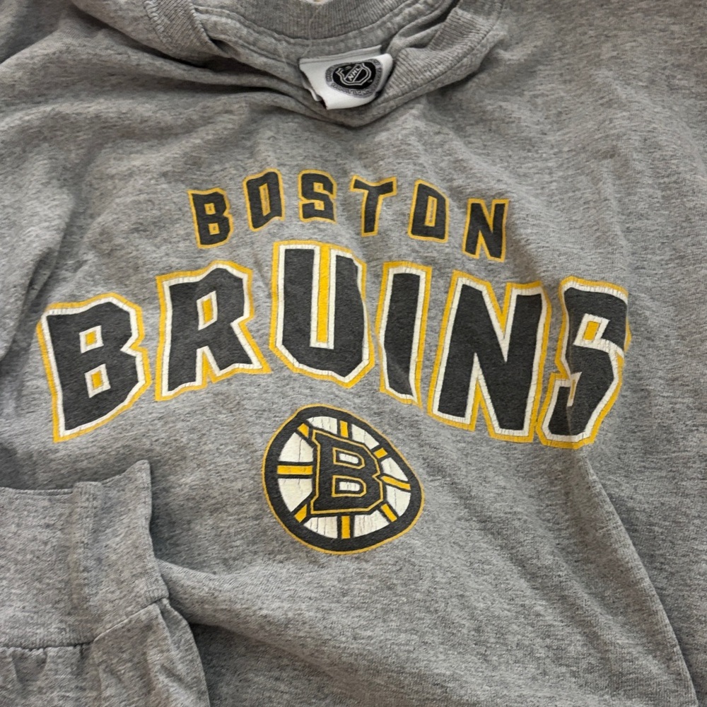 Boston Bruins Gray Hood tshirt long sleeved with Team Logo